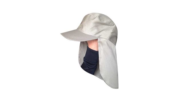 GORRO CON VISERA Y PROTECTOR DE NUCA